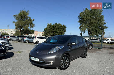 Хетчбек Nissan Leaf 2016 в 