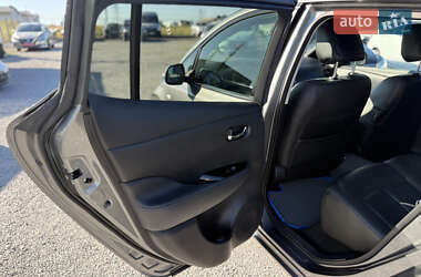 Хетчбек Nissan Leaf 2016 в 