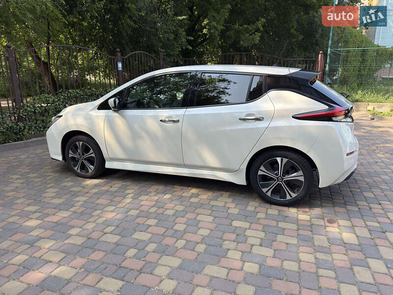 Хэтчбек Nissan Leaf 2020 в Ровно