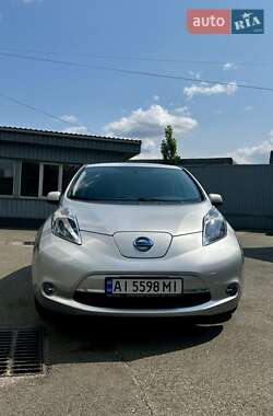 Хетчбек Nissan Leaf 2015 в Києві