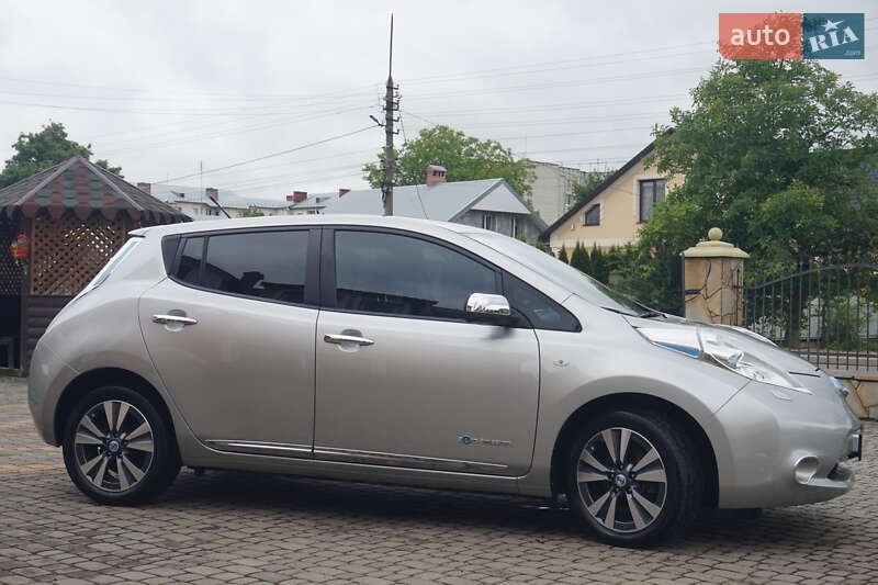 Хетчбек Nissan Leaf 2014 в Самборі