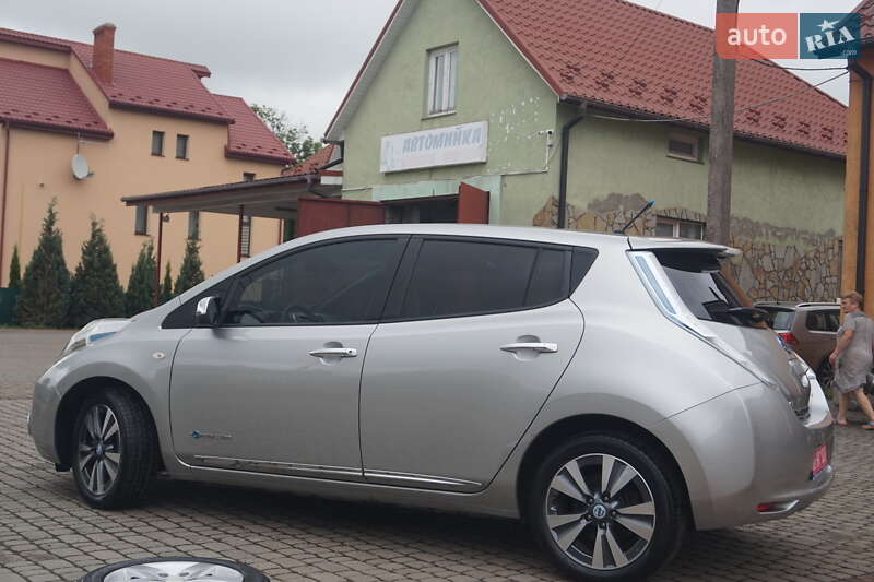 Хетчбек Nissan Leaf 2014 в Самборі