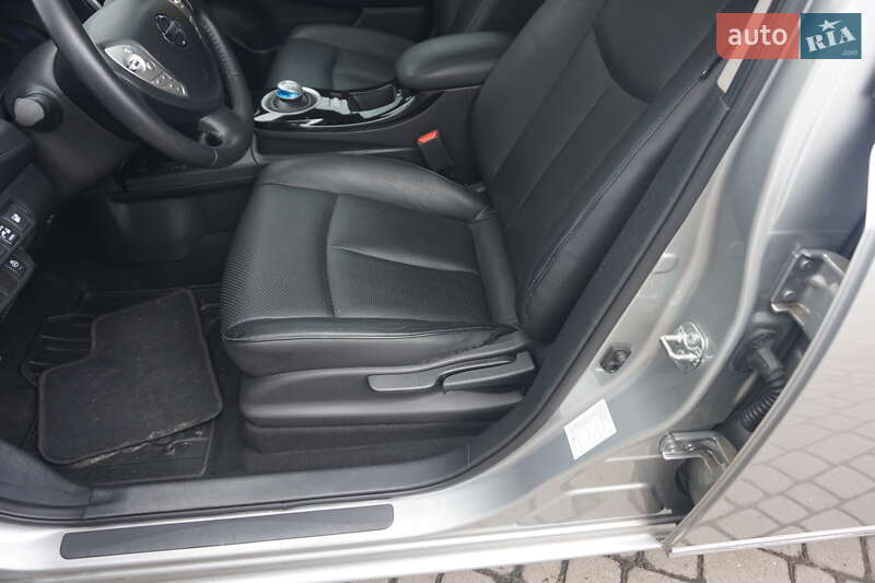 Хетчбек Nissan Leaf 2014 в Самборі