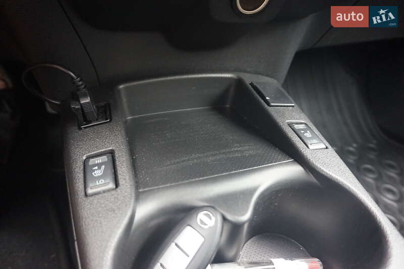 Хетчбек Nissan Leaf 2014 в Самборі
