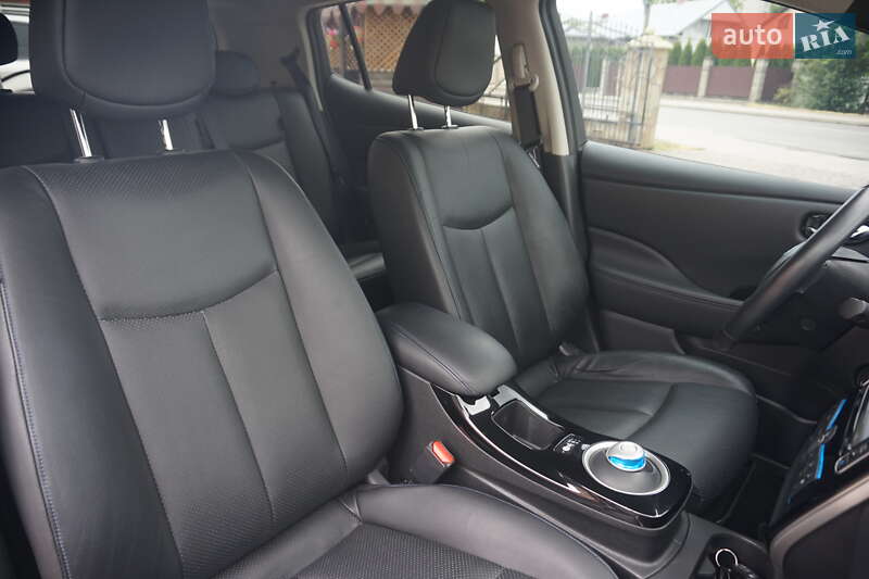 Хетчбек Nissan Leaf 2014 в Самборі