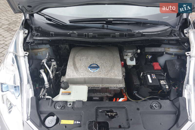 Хетчбек Nissan Leaf 2014 в Самборі
