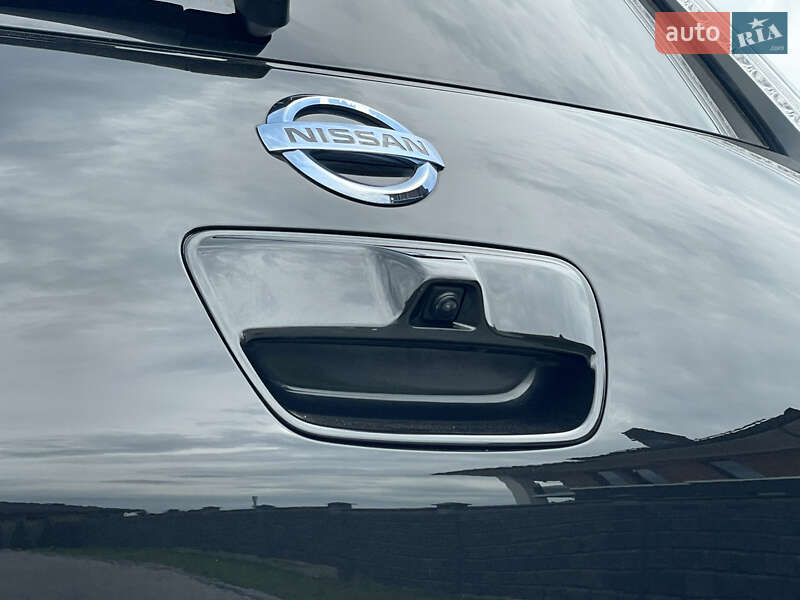 Хэтчбек Nissan Leaf 2015 в Ровно