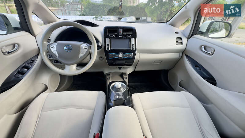 Хэтчбек Nissan Leaf 2013 в Черкассах