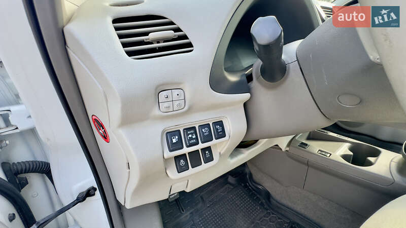 Хэтчбек Nissan Leaf 2013 в Черкассах