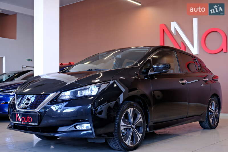Хетчбек Nissan Leaf 2022 в Одесі