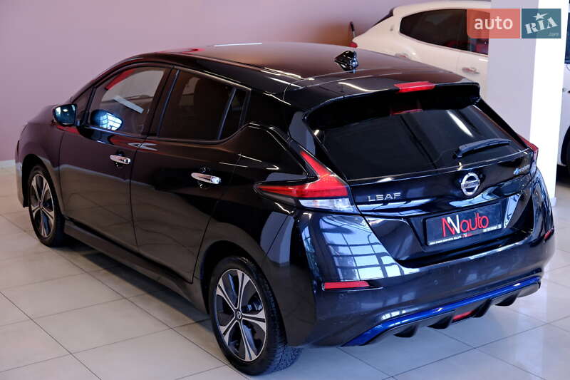 Хетчбек Nissan Leaf 2022 в Одесі