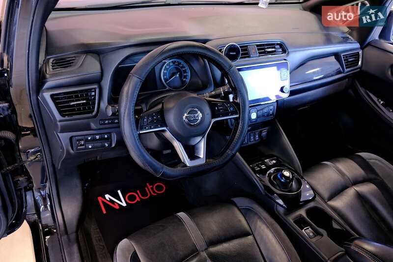 Хетчбек Nissan Leaf 2022 в Одесі