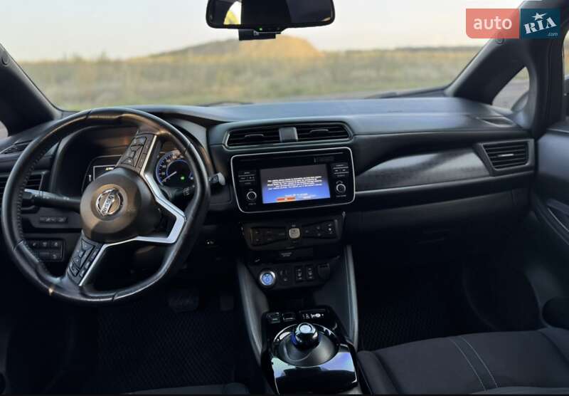 Хэтчбек Nissan Leaf 2018 в Полтаве