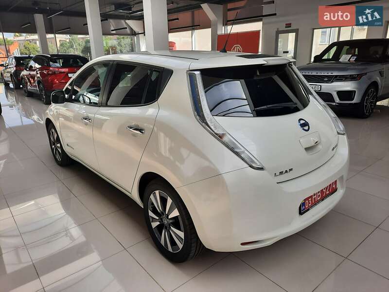 Хэтчбек Nissan Leaf 2017 в Хмельницком