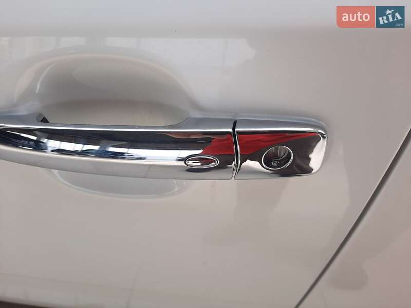 Хэтчбек Nissan Leaf 2017 в Хмельницком