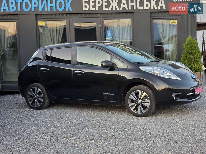 Хэтчбек Nissan Leaf 2015 в Тернополе