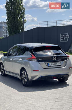 Хэтчбек Nissan Leaf 2018 в 