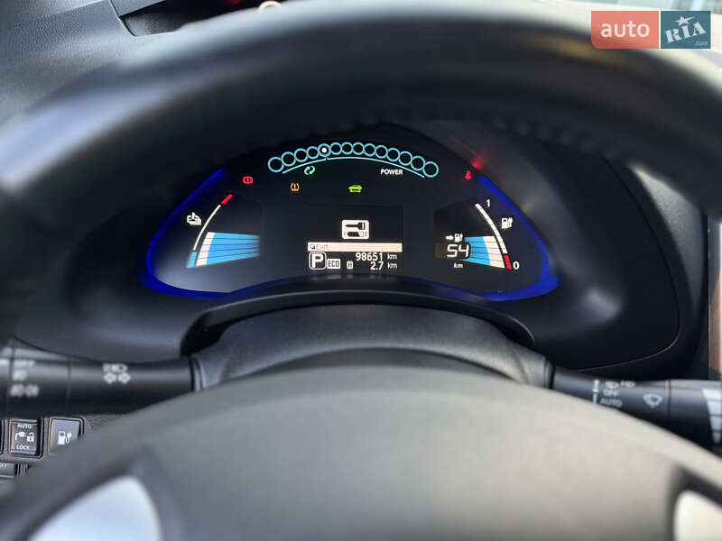 Хэтчбек Nissan Leaf 2015 в Луцке