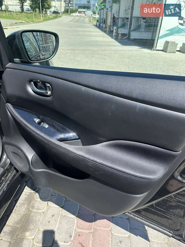 Хэтчбек Nissan Leaf 2019 в Ивано-Франковске