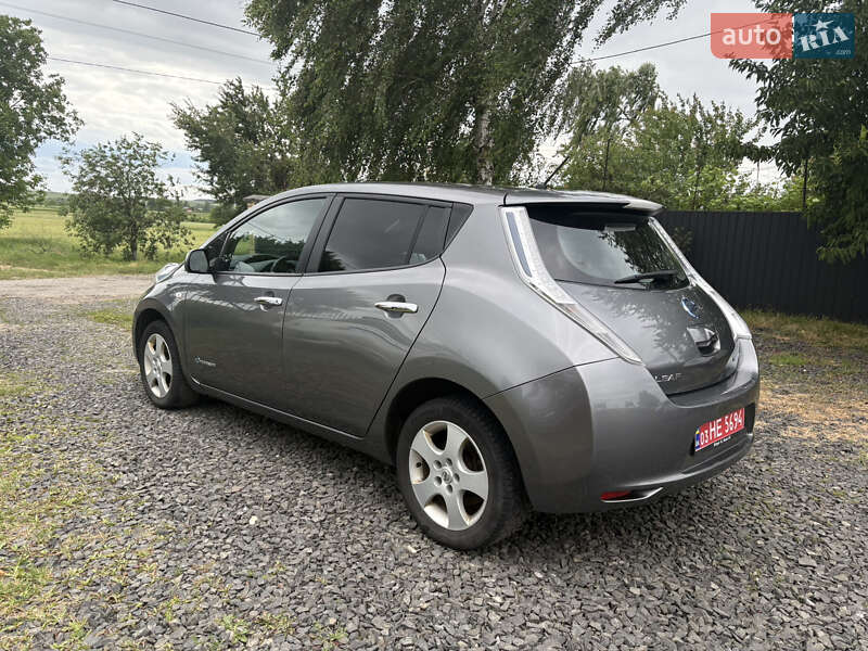 Хэтчбек Nissan Leaf 2014 в Луцке