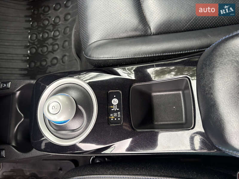 Хэтчбек Nissan Leaf 2014 в Луцке