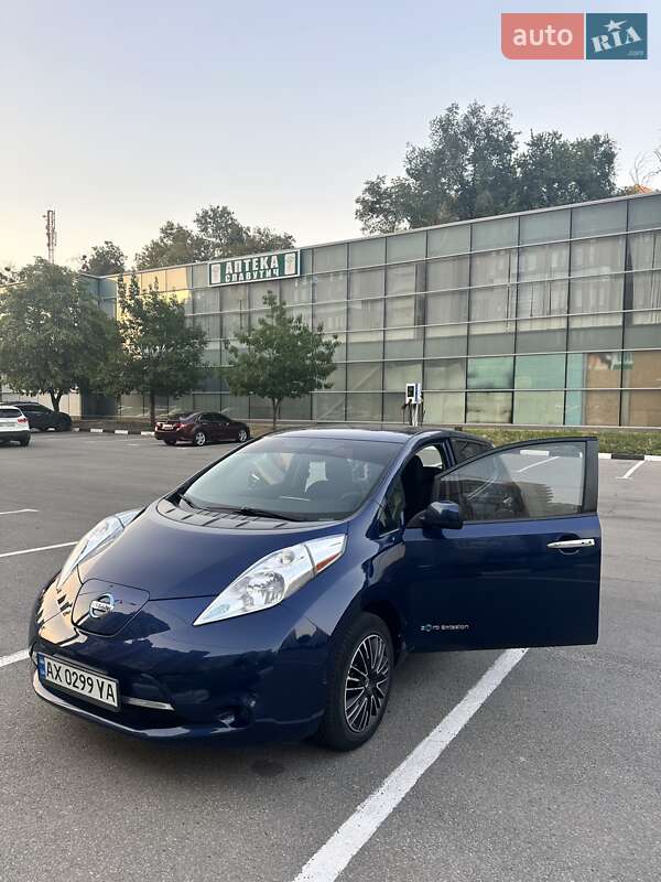 Хэтчбек Nissan Leaf 2017 в Харькове