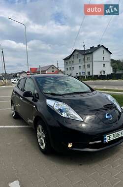 Хетчбек Nissan Leaf 2012 в Чернівцях
