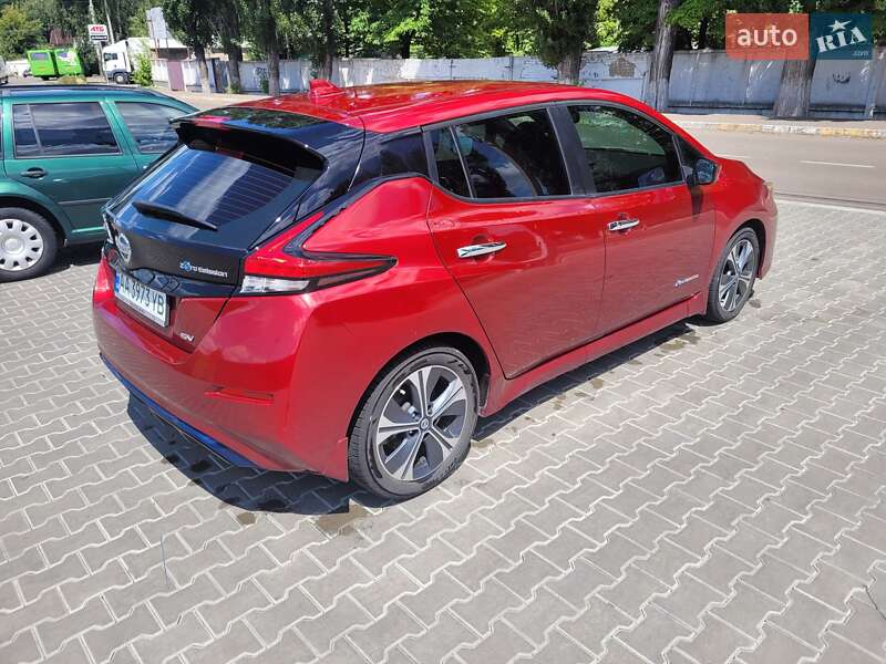 Хетчбек Nissan Leaf 2019 в Києві