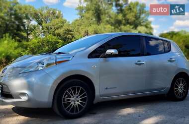 Хетчбек Nissan Leaf 2011 в Кременчуці
