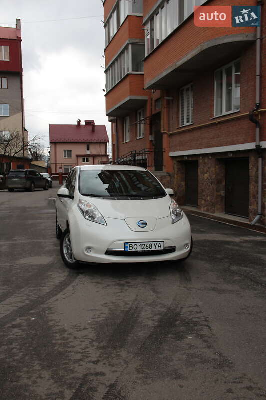 Хетчбек Nissan Leaf 2014 в Тернополі