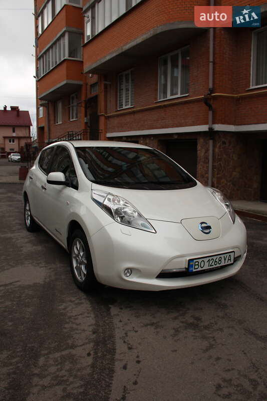 Хетчбек Nissan Leaf 2014 в Тернополі