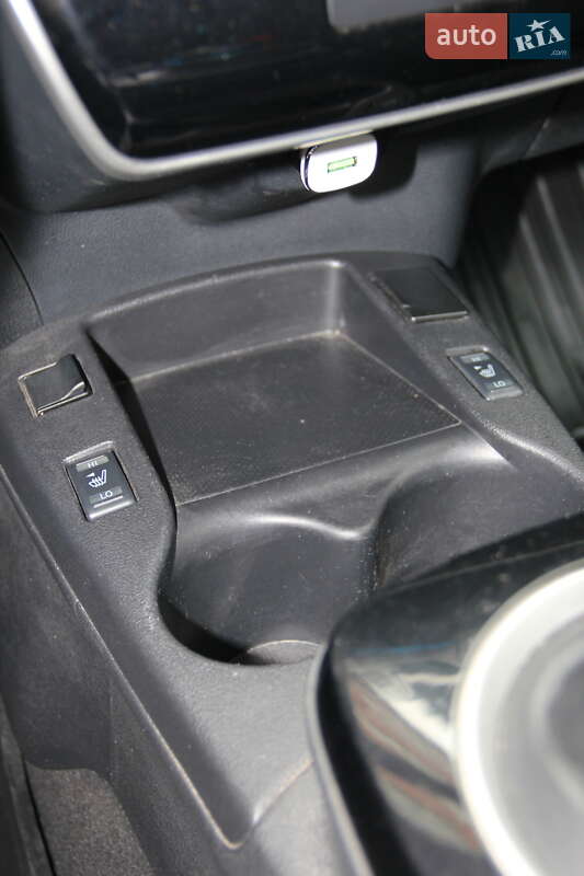 Хетчбек Nissan Leaf 2014 в Тернополі