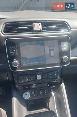 Хэтчбек Nissan Leaf 2020 в 