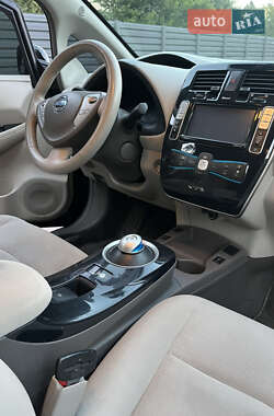 Хетчбек Nissan Leaf 2012 в 