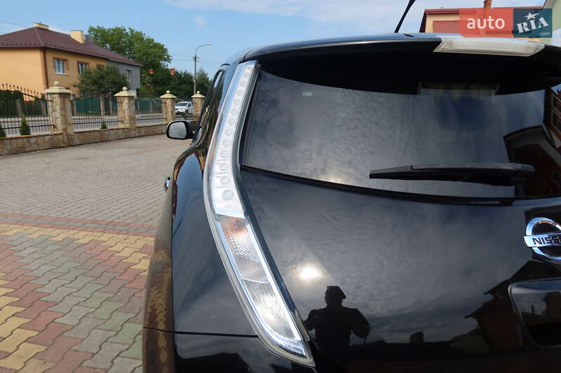 Хэтчбек Nissan Leaf 2013 в Самборе