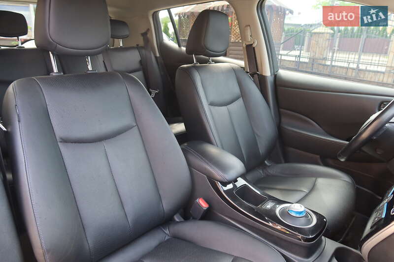 Хэтчбек Nissan Leaf 2013 в Самборе