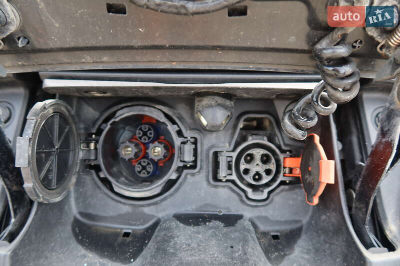 Хэтчбек Nissan Leaf 2013 в Самборе