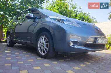 Хетчбек Nissan Leaf 2015 в 