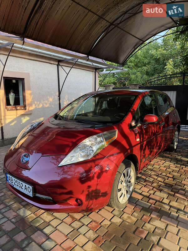 Хэтчбек Nissan Leaf 2015 в Виннице