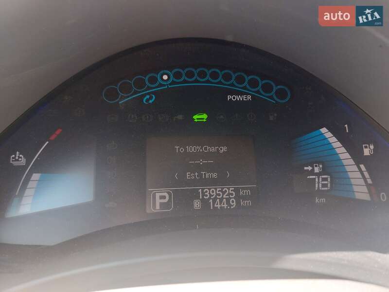 Хэтчбек Nissan Leaf 2012 в Березане