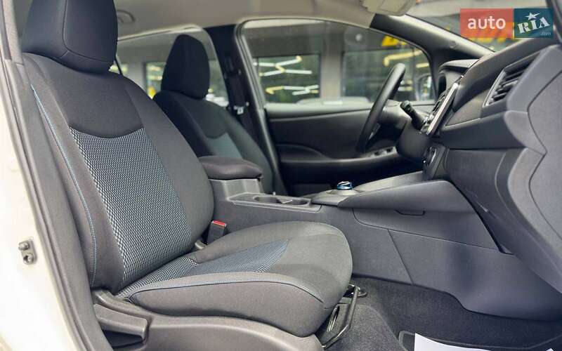 Хэтчбек Nissan Leaf 2022 в Черновцах