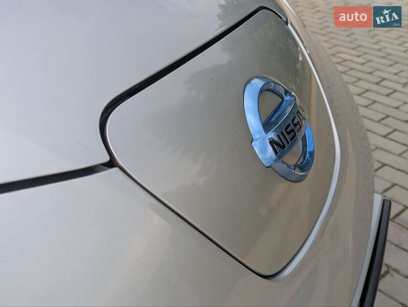 Хэтчбек Nissan Leaf 2013 в Дрогобыче