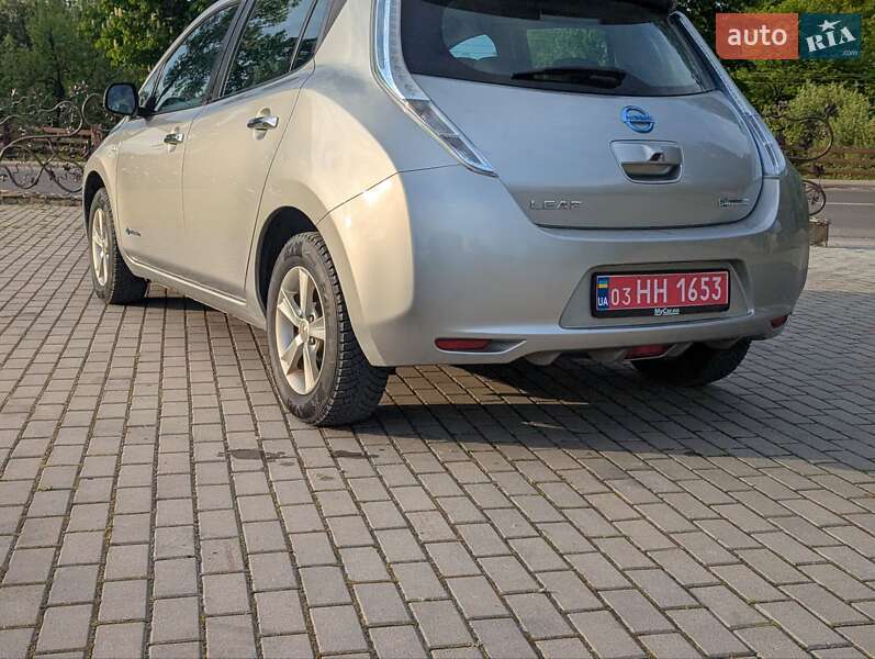 Хэтчбек Nissan Leaf 2013 в Дрогобыче