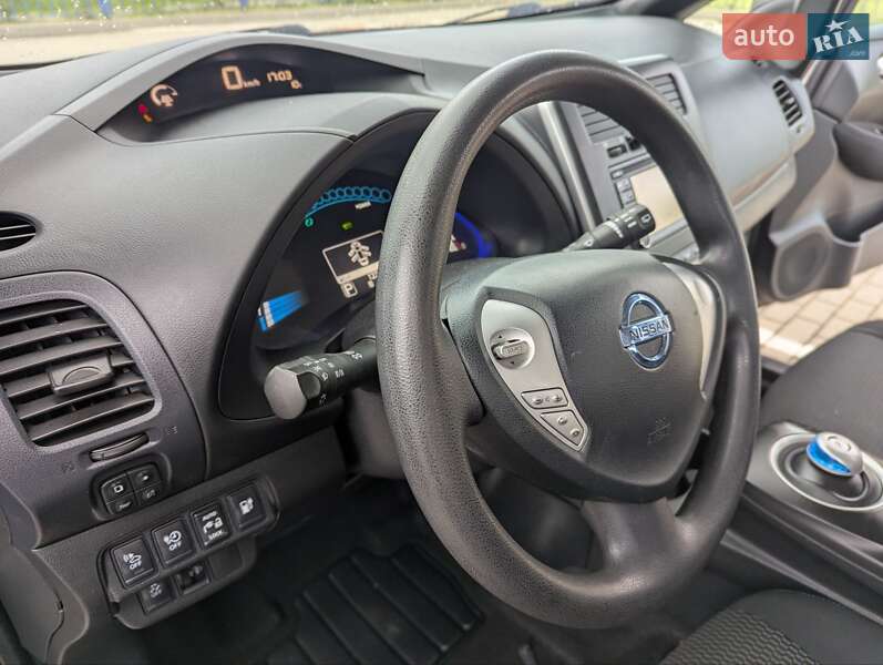 Хэтчбек Nissan Leaf 2013 в Дрогобыче