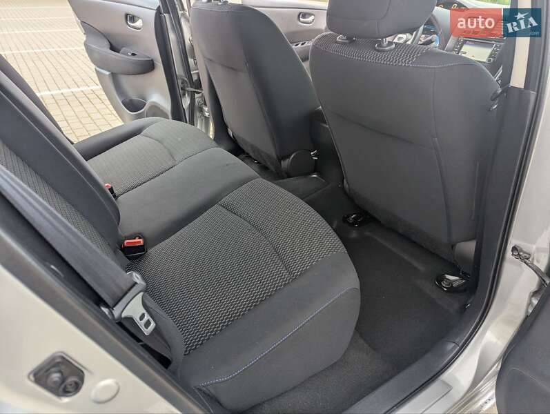 Хэтчбек Nissan Leaf 2013 в Дрогобыче