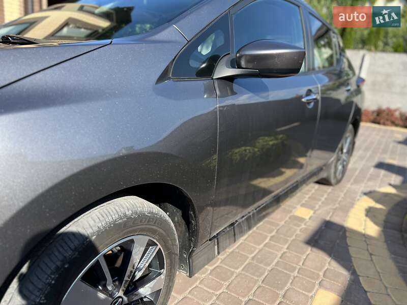 Хетчбек Nissan Leaf 2021 в Вінниці