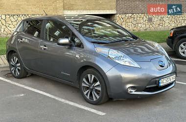 Хэтчбек Nissan Leaf 2014 в Луцке