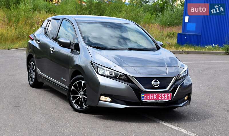 Хэтчбек Nissan Leaf 2018 в Дрогобыче