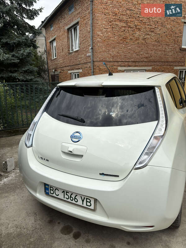 Хетчбек Nissan Leaf 2012 в Самборі фото 6 Хетчбек Nissan Leaf 2012 в Самборі
