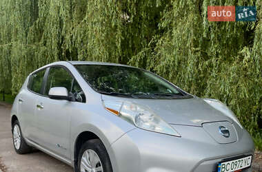 Хетчбек Nissan Leaf 2016 в 